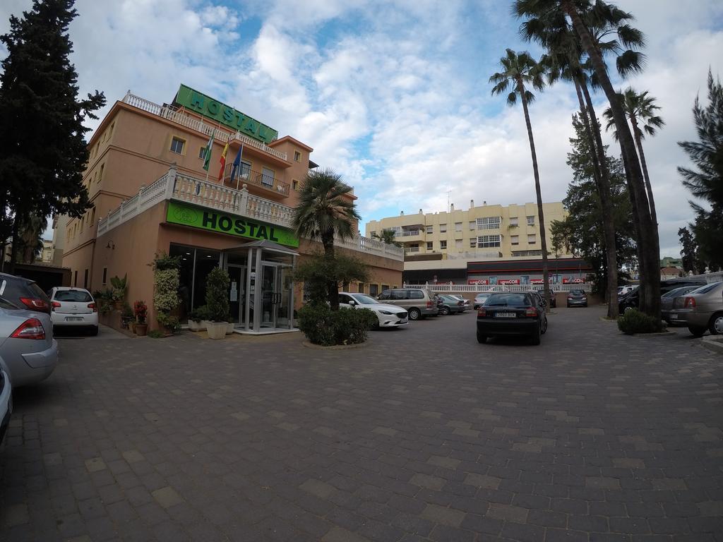 Hostal La Casa De Enfrente Malaga Exterior photo